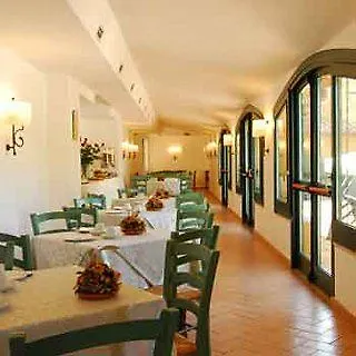 Hotel Selva Candida מלון 3*